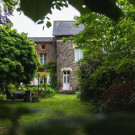 Maison D'Hotes La Bien-Aimee Montrevault Exteriér fotografie