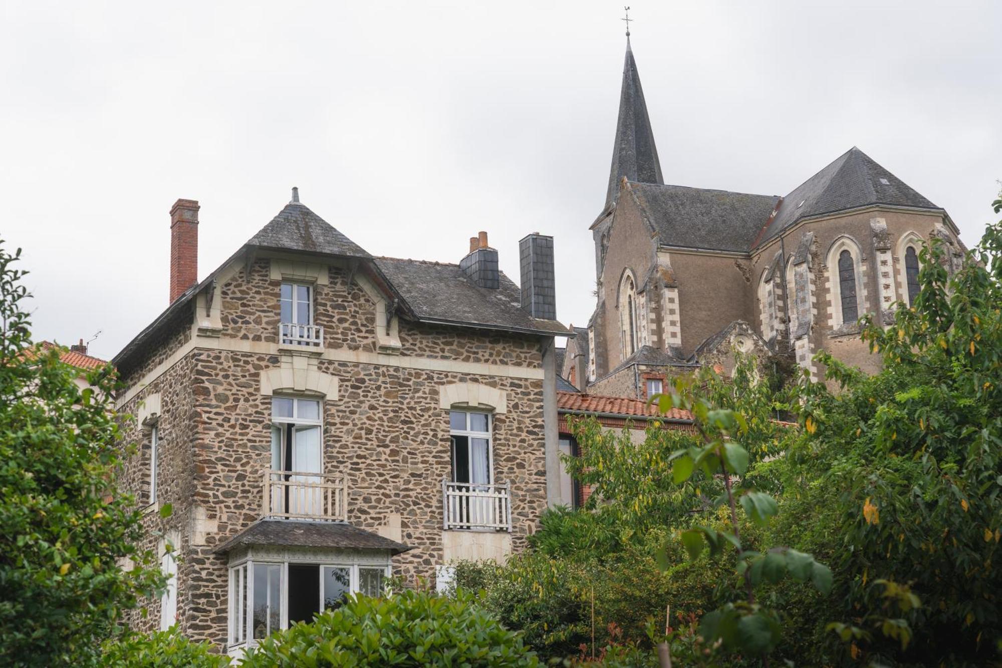 Maison D'Hotes La Bien-Aimee Montrevault Exteriér fotografie