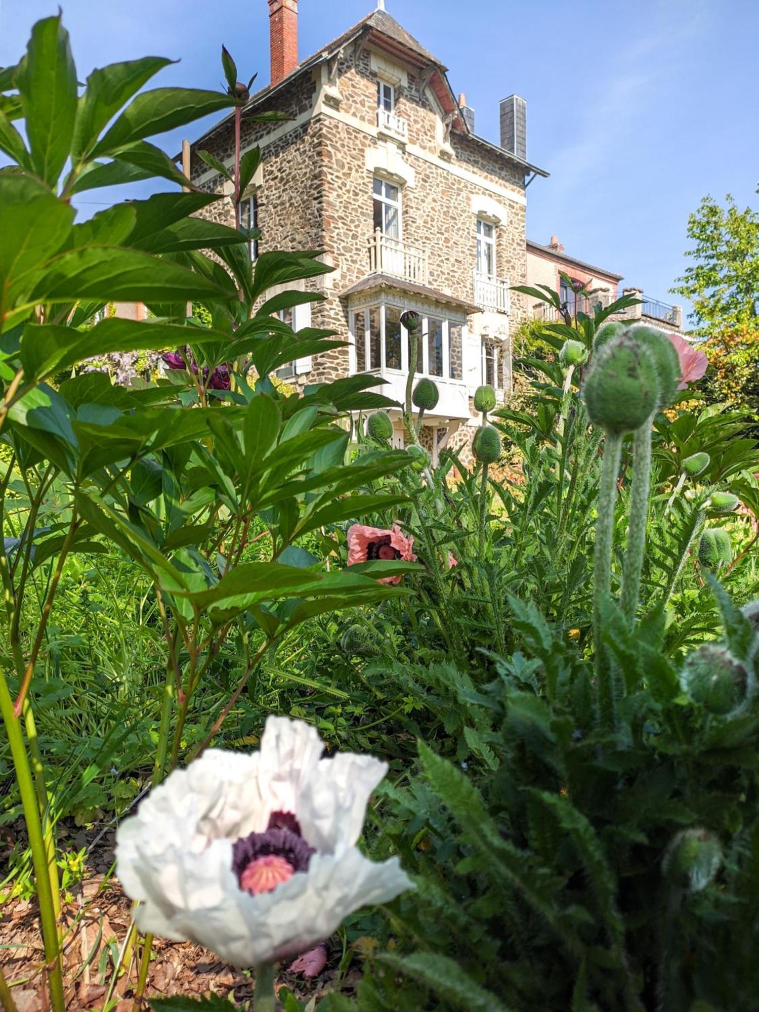 Maison D'Hotes La Bien-Aimee Montrevault Exteriér fotografie
